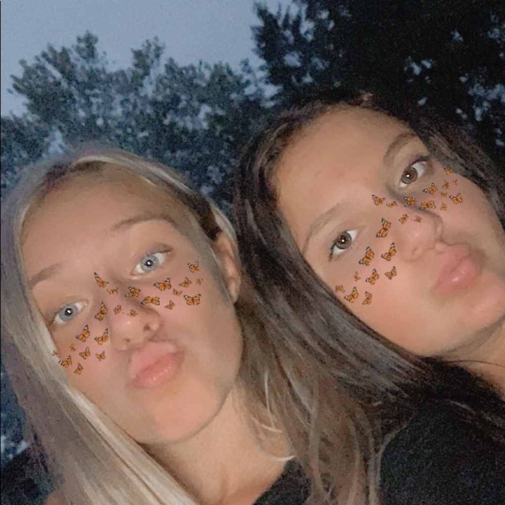 Meet your Posher, Mara